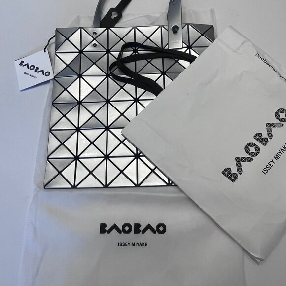 Small Prism metallic Issey Miyake Bao Bao Bag (Silver, Black interior) NEW - Picture 4 of 8